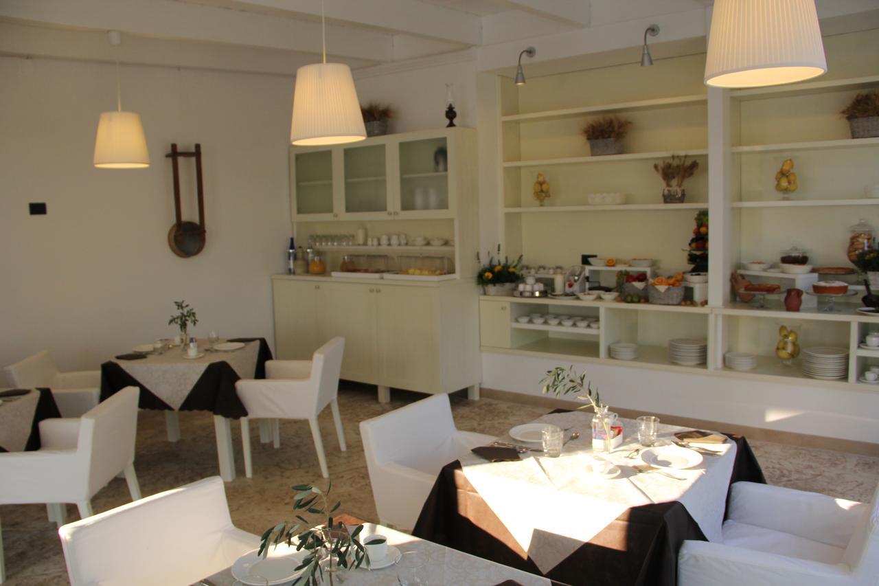 Relais Lali' Guest House Мотола Екстериор снимка