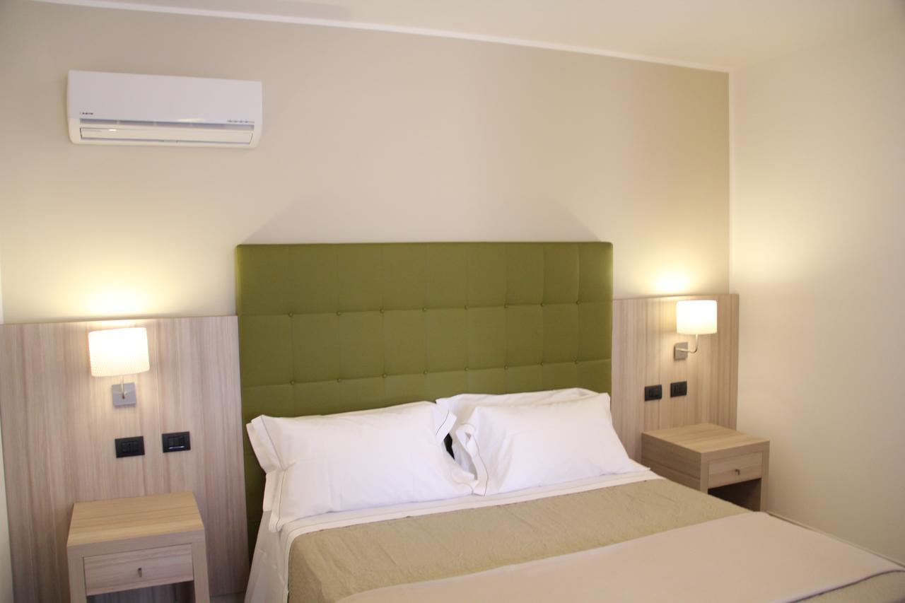 Relais Lali' Guest House Мотола Екстериор снимка