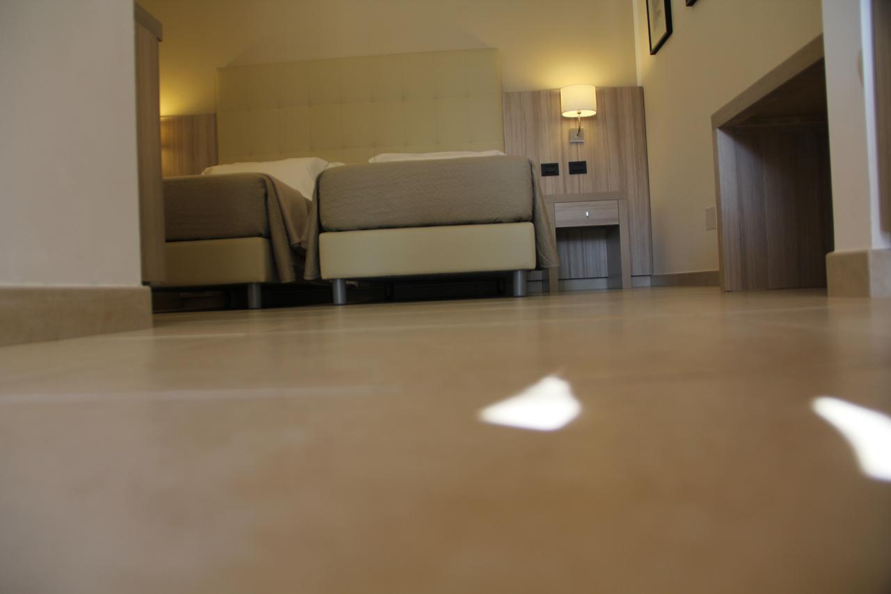 Relais Lali' Guest House Мотола Екстериор снимка
