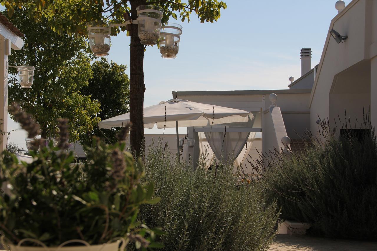 Relais Lali' Guest House Мотола Екстериор снимка